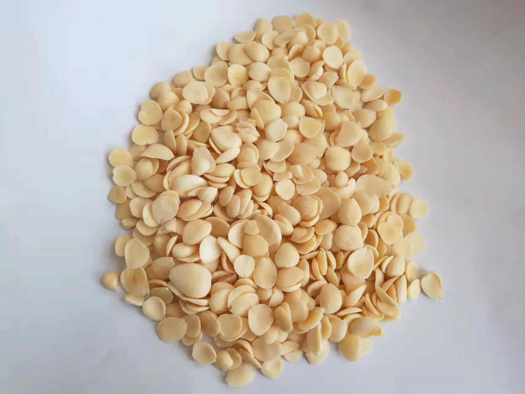 Chinese New Crop Apricot Kernels Peeled Debitterized for Medical and Edible Use