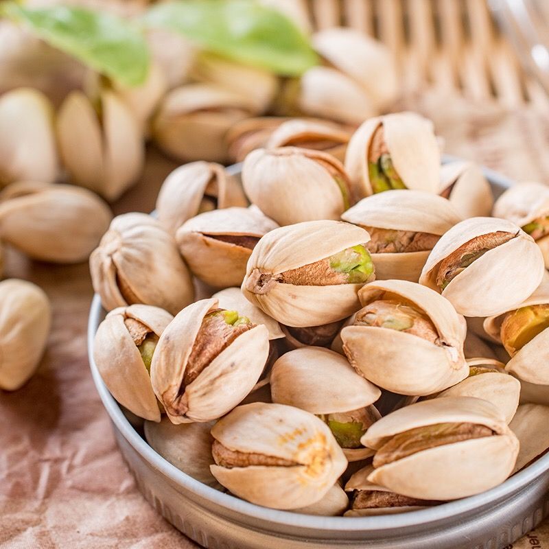 Raw Pistachios with Shell in Bulk on Hot Selling