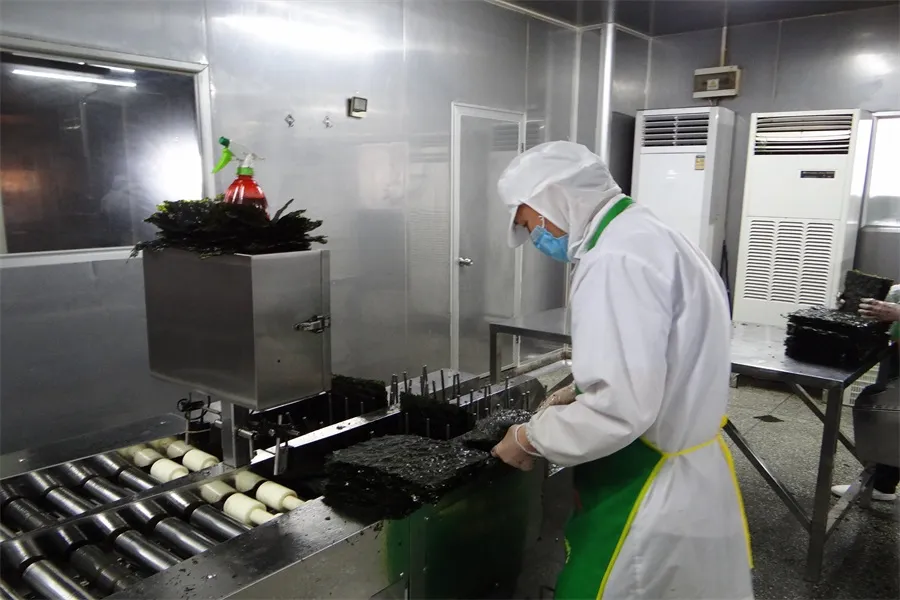 Safety Instant Seaweed Snack with Nuts Topping 32g with Health Report